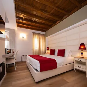 Town House Spagna- Luxury With Jacuzzi Bath Maison d'hôtes